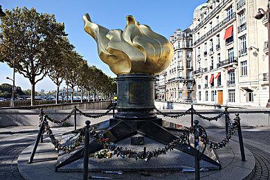 《逃离垃圾房》上架Steam 垃圾清理模拟器